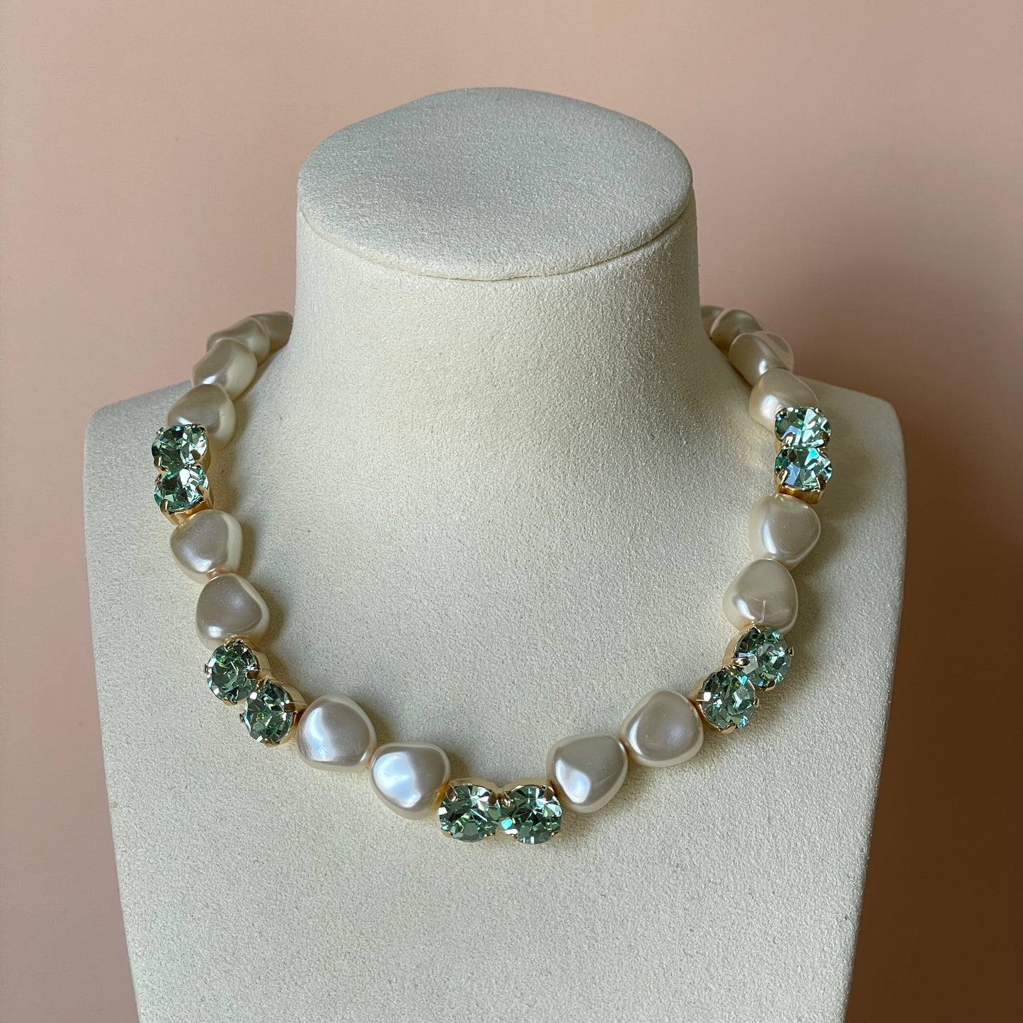 COLLAR ISABEL PERLAS CRISTAL VERDE