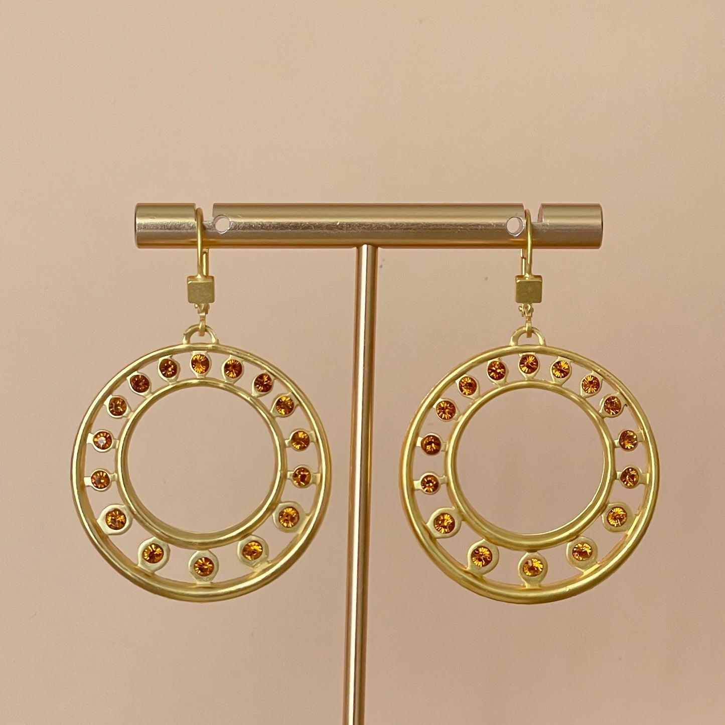 ARETES KORA CRISTAL AMBAR