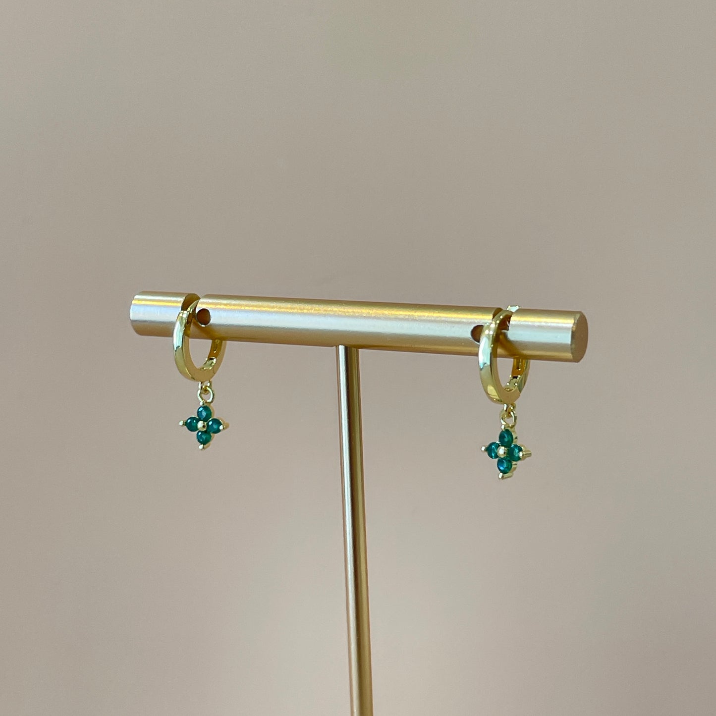 ARRACADAS FLOR VERDE