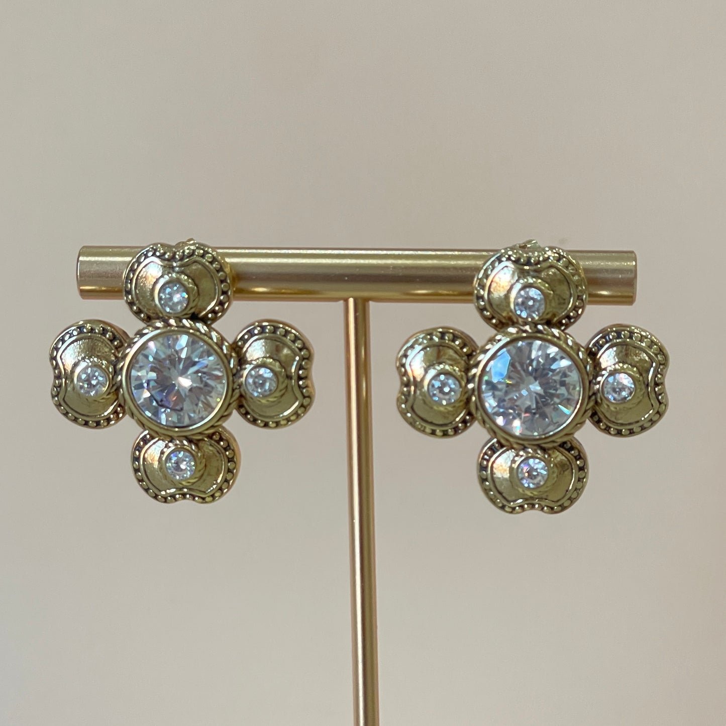 ARETES VERDANTE CRISTAL CLEAR