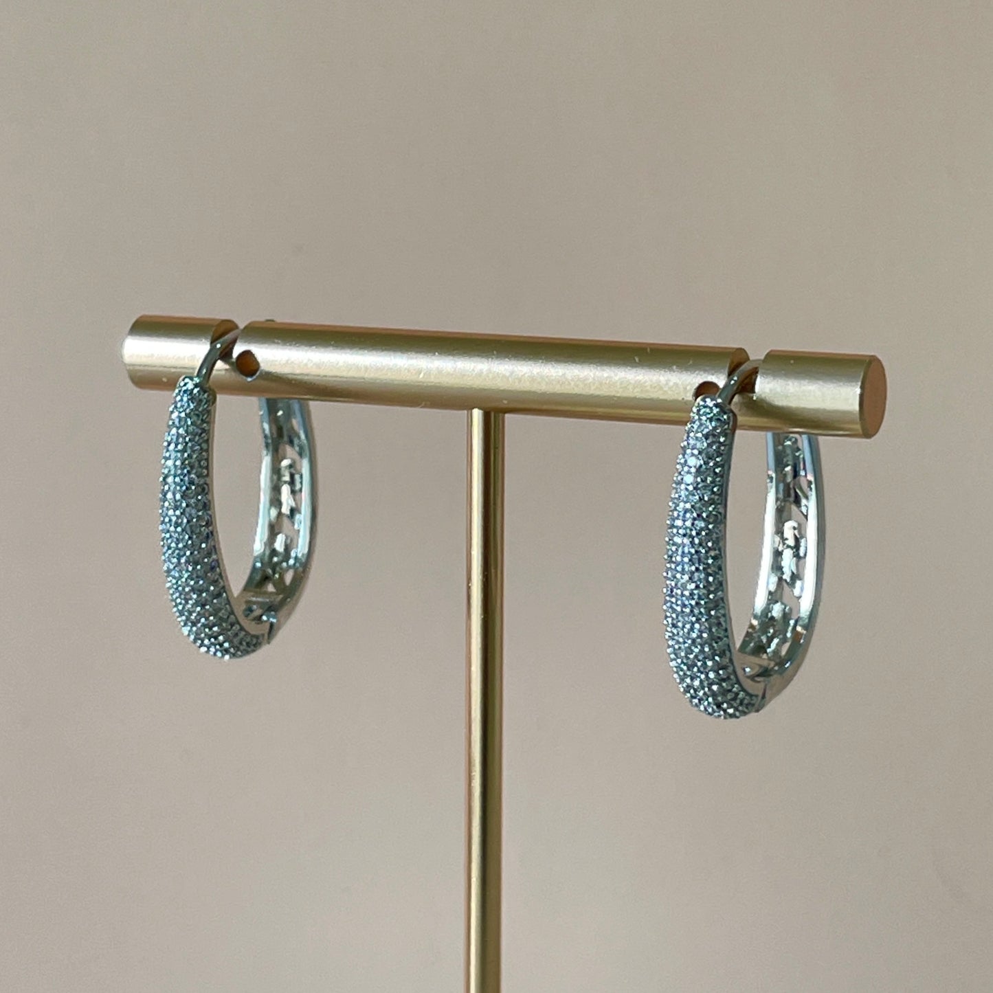 ARRACADAS OVALADAS CON CRISTAL SILVER