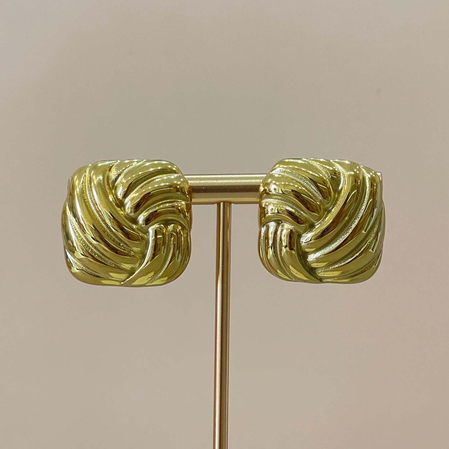 ARETES INDONESIA GOLD