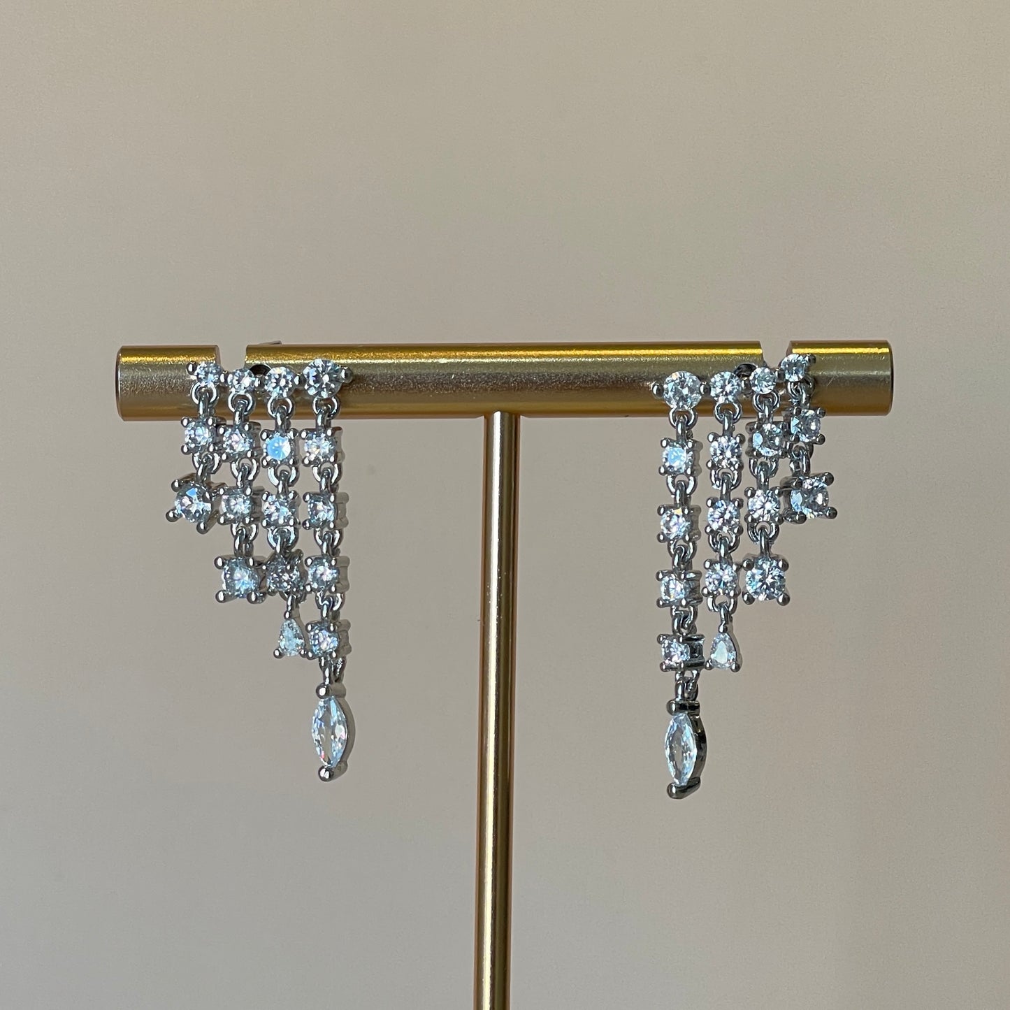 ARETES CASCADA CADENA SILVER