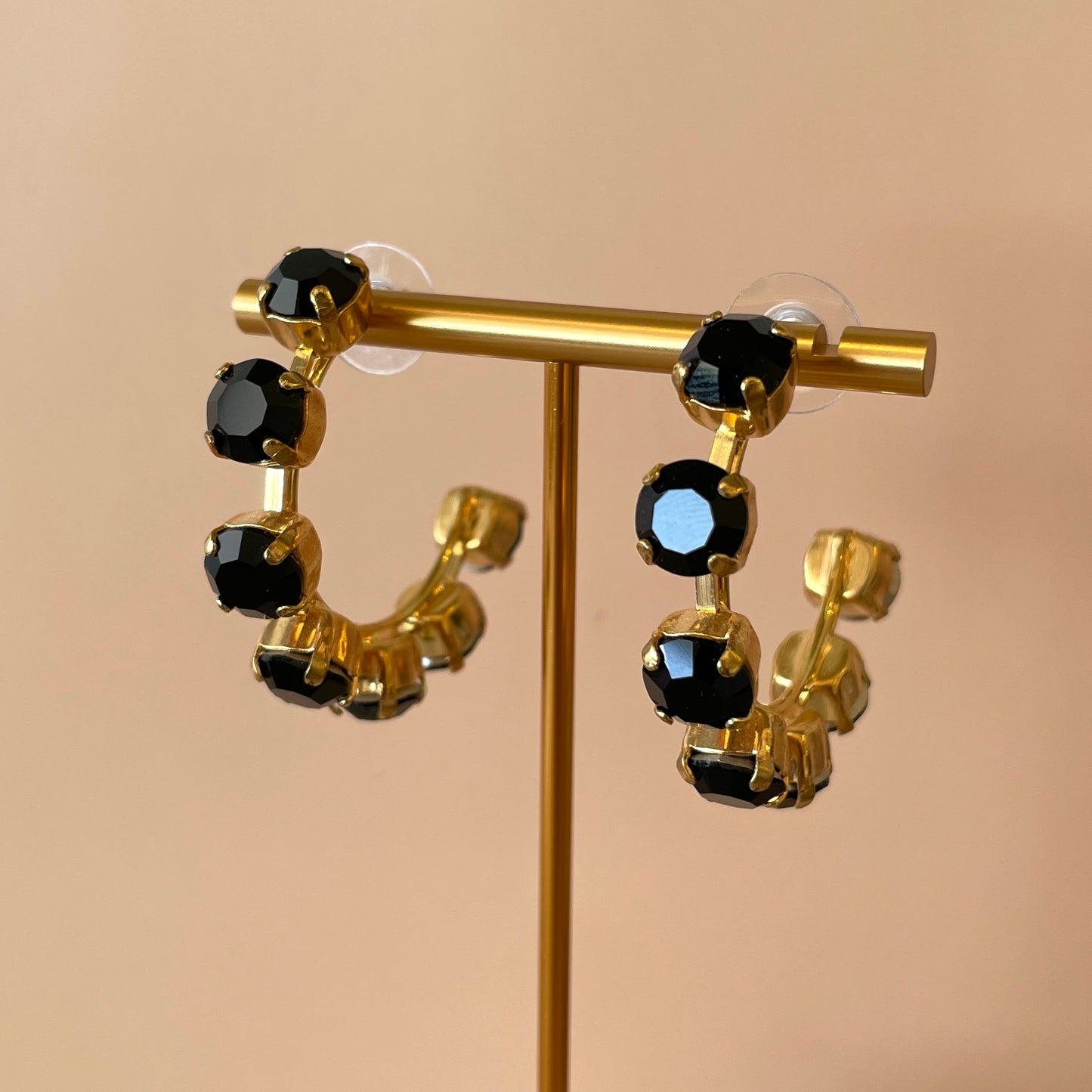 CRYSTAL HOOPS BLACK CRYSTAL