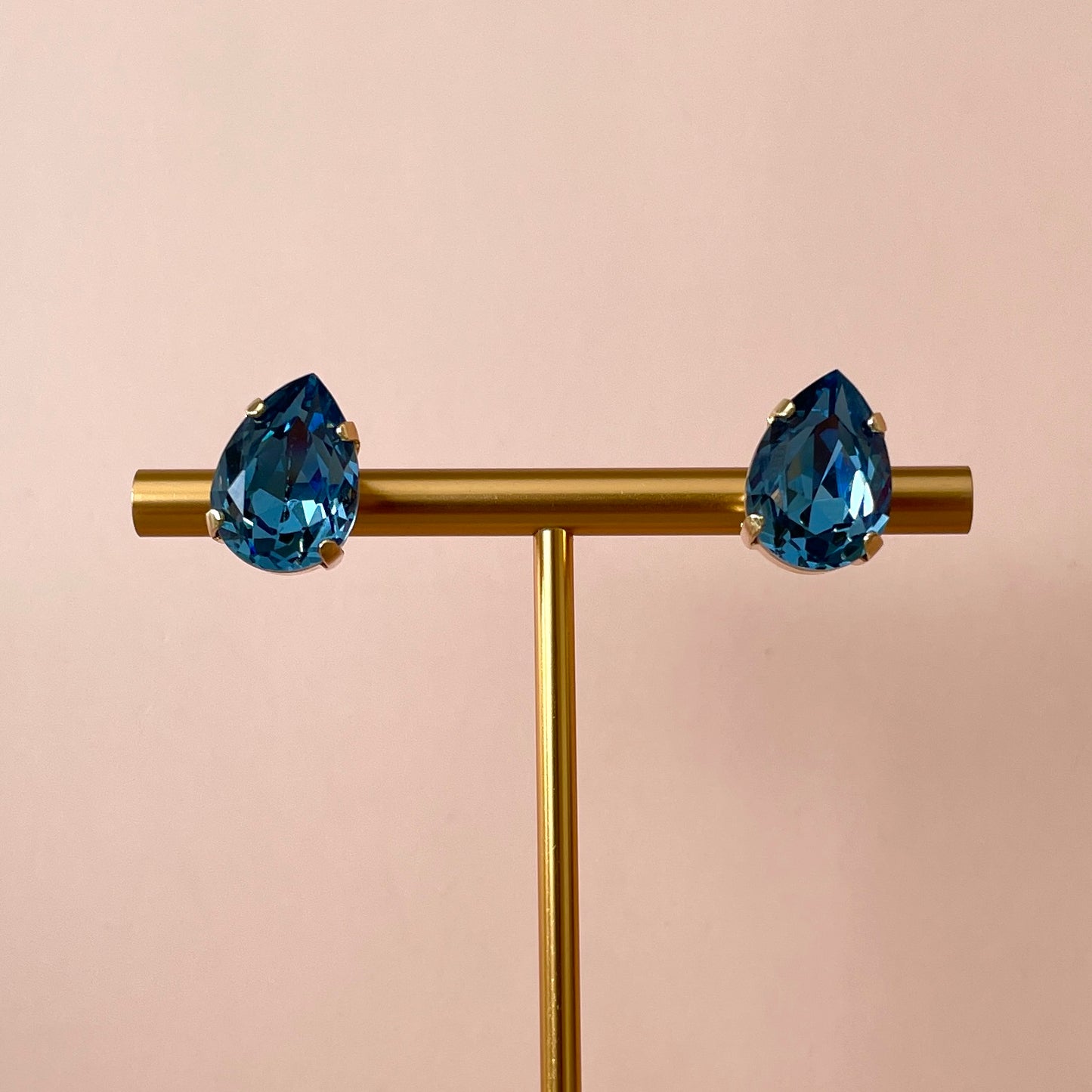 ARETE GOTA CRISTAL AZUL MARINO