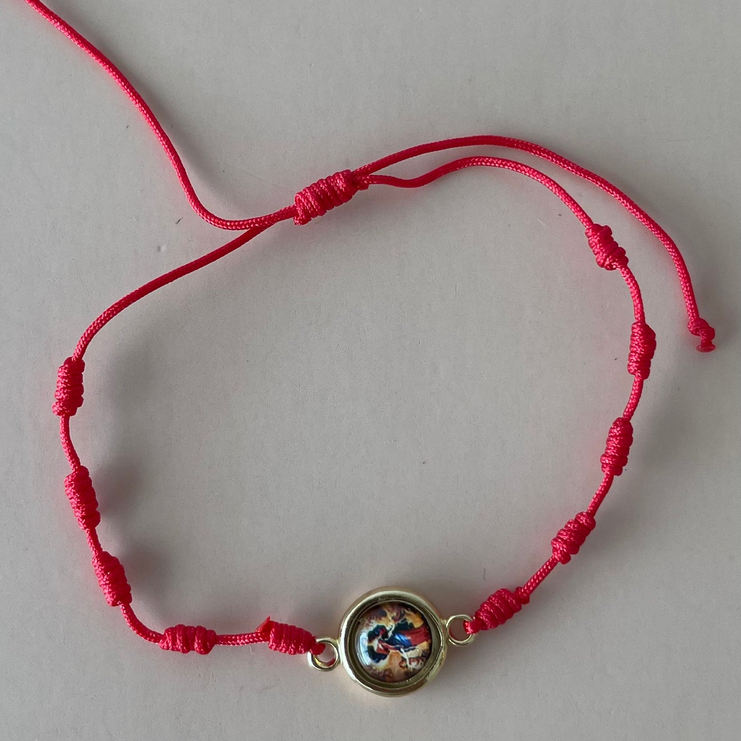 PULSERA ROJA DECENARIO DE NUDOS - VIRGEN DESATANUDOS MINI