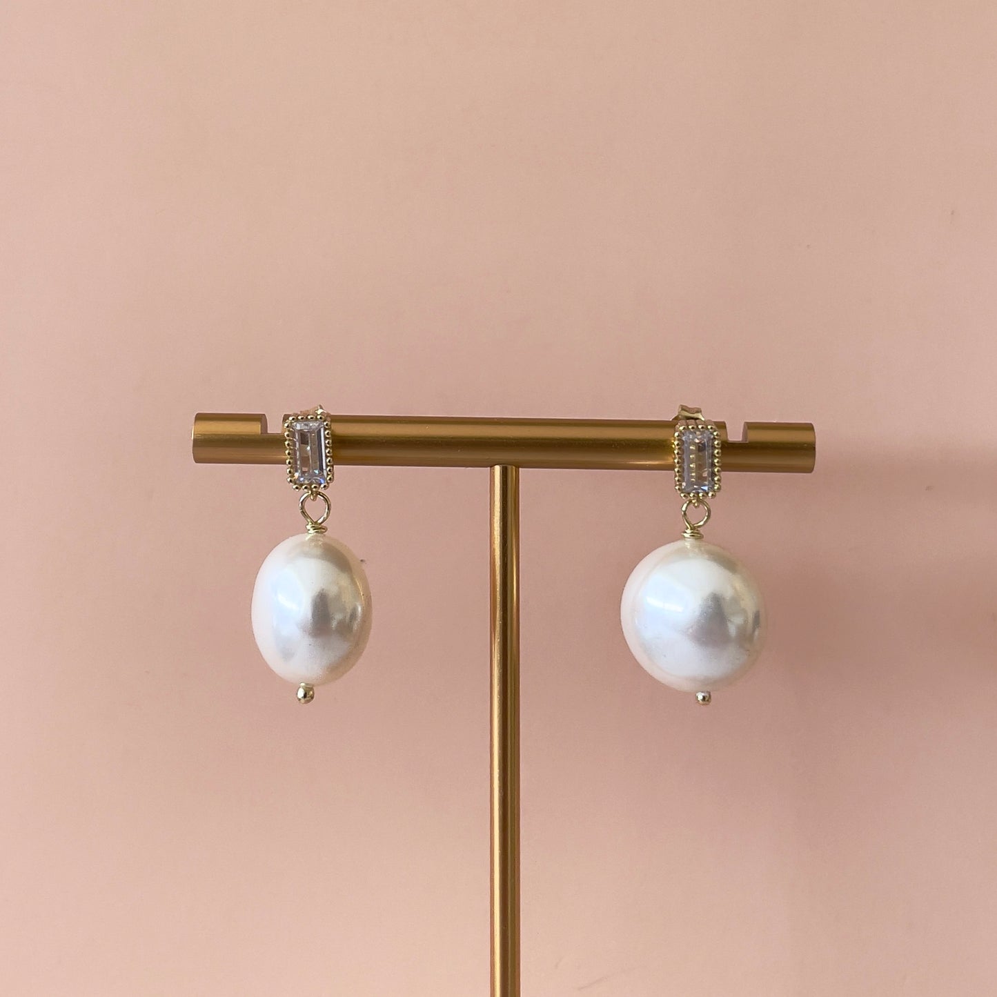 ARETES BAGUETTE CRISTAL Y PERLA GRANDE 925
