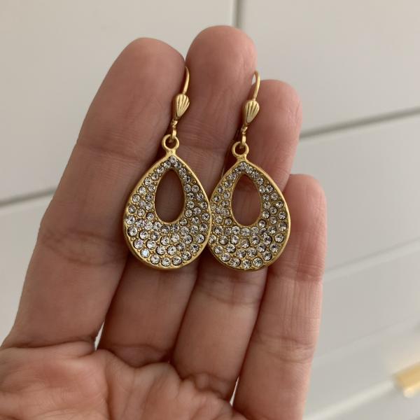 ARETES GOTA CON CRISTAL CLEAR