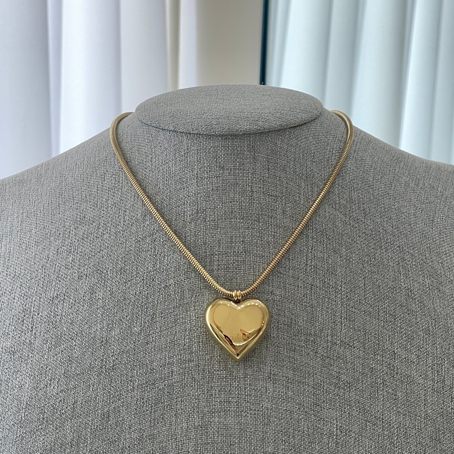 COLLAR CON DIJE CORAZON GOLD CHUNKY