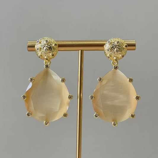 ARETES AMADEA GRANDE - DROP BEIGE CRISTAL CLEAR
