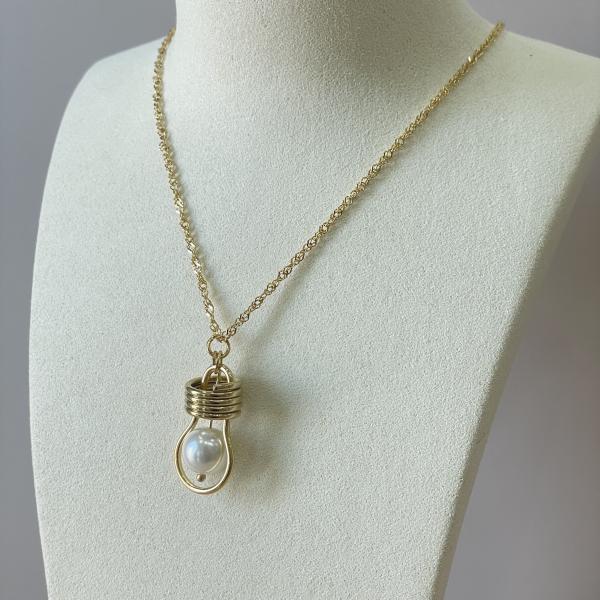 COLLAR DIJE GANCHO CON PERLITA