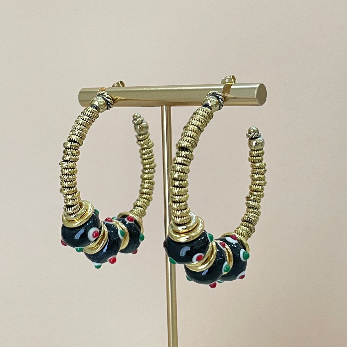 ARRACADAS DOTTED HOOP