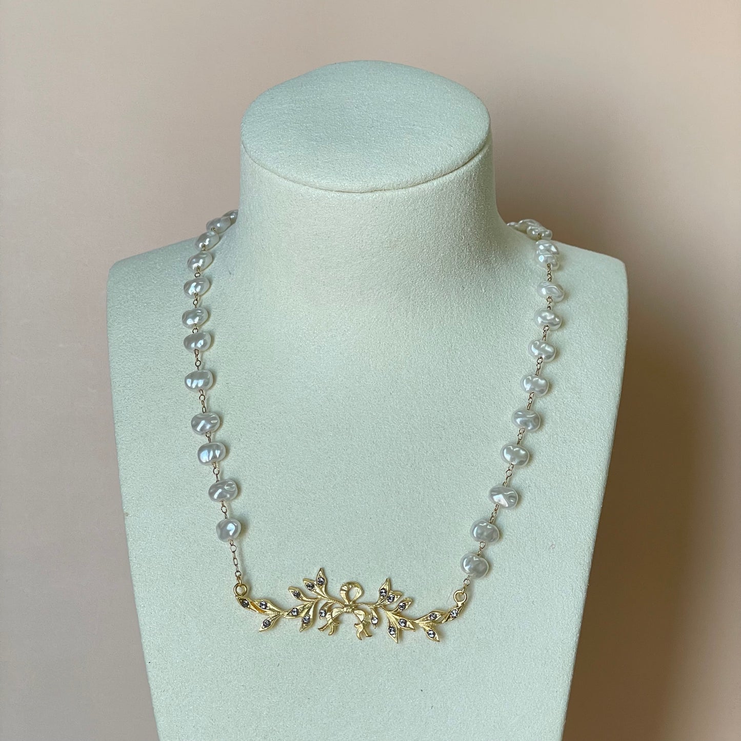 COLLAR TREE DE PERLAS