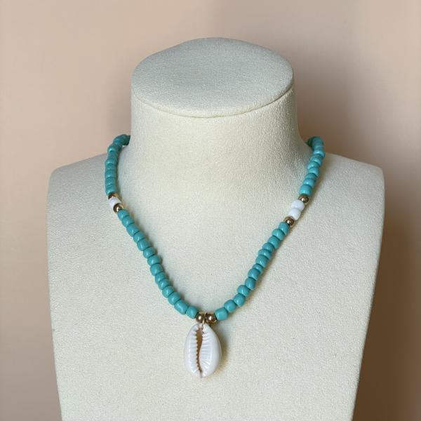 COLLAR CUENTAS TURQUESA CON CONCHA