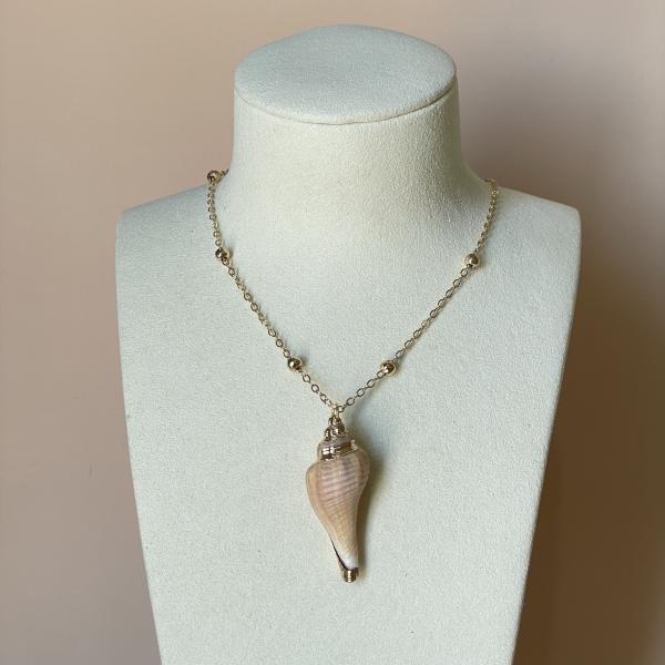 COLLAR KEAUNO CONCHA BEIGE