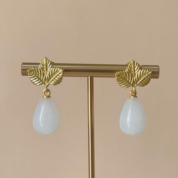 ARETES MILKY CHALCEDONY