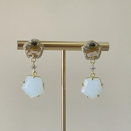 ARETES GEMSTONE MILKY CHALCEDONY & CHAMPAGNE