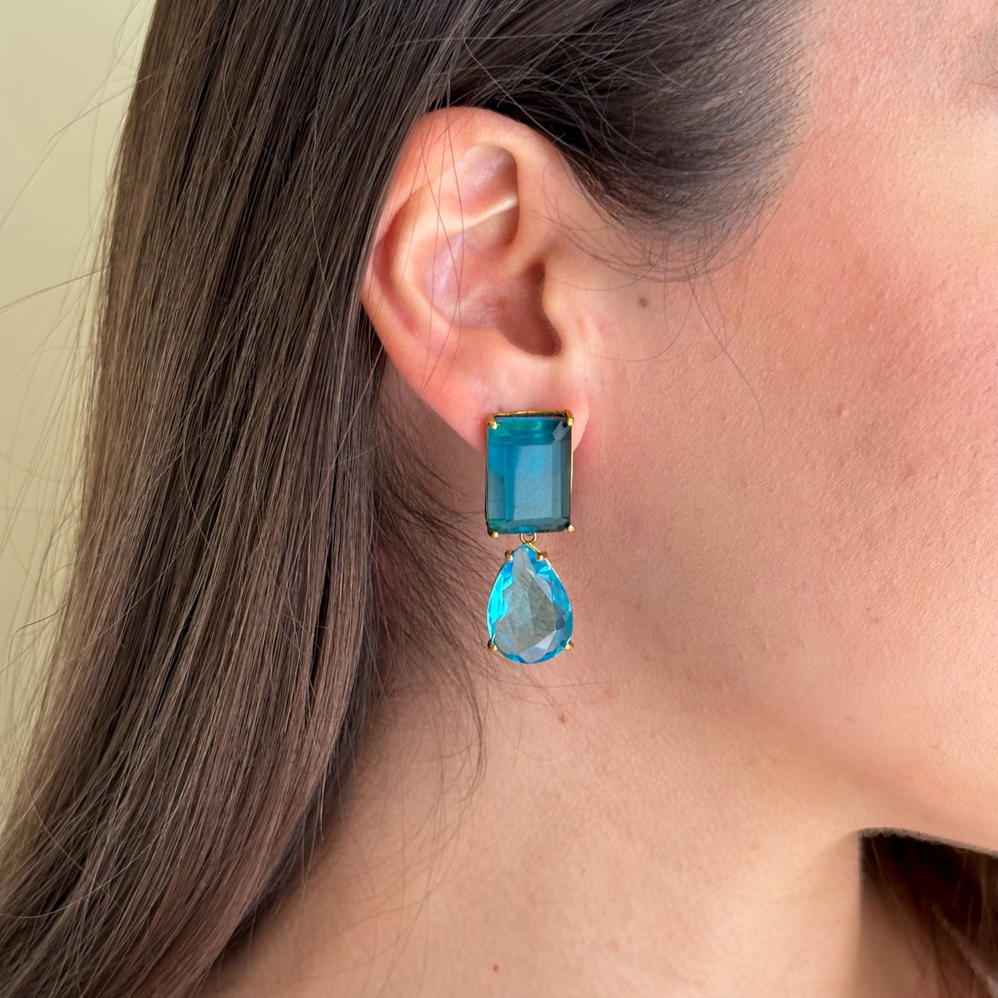 ARETES GEMSTONE BLUE TOPAZ & LONDON