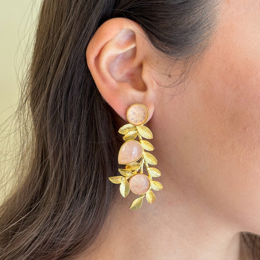 ARETES HOJITAS -CUARZO ROSA