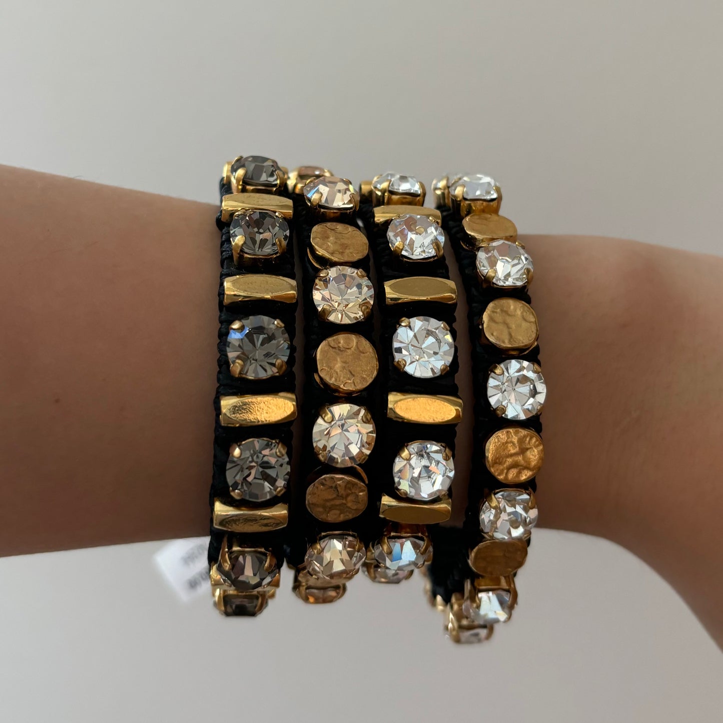 PULSERA CLEO CRISTAL GRIS CON BARRITAS