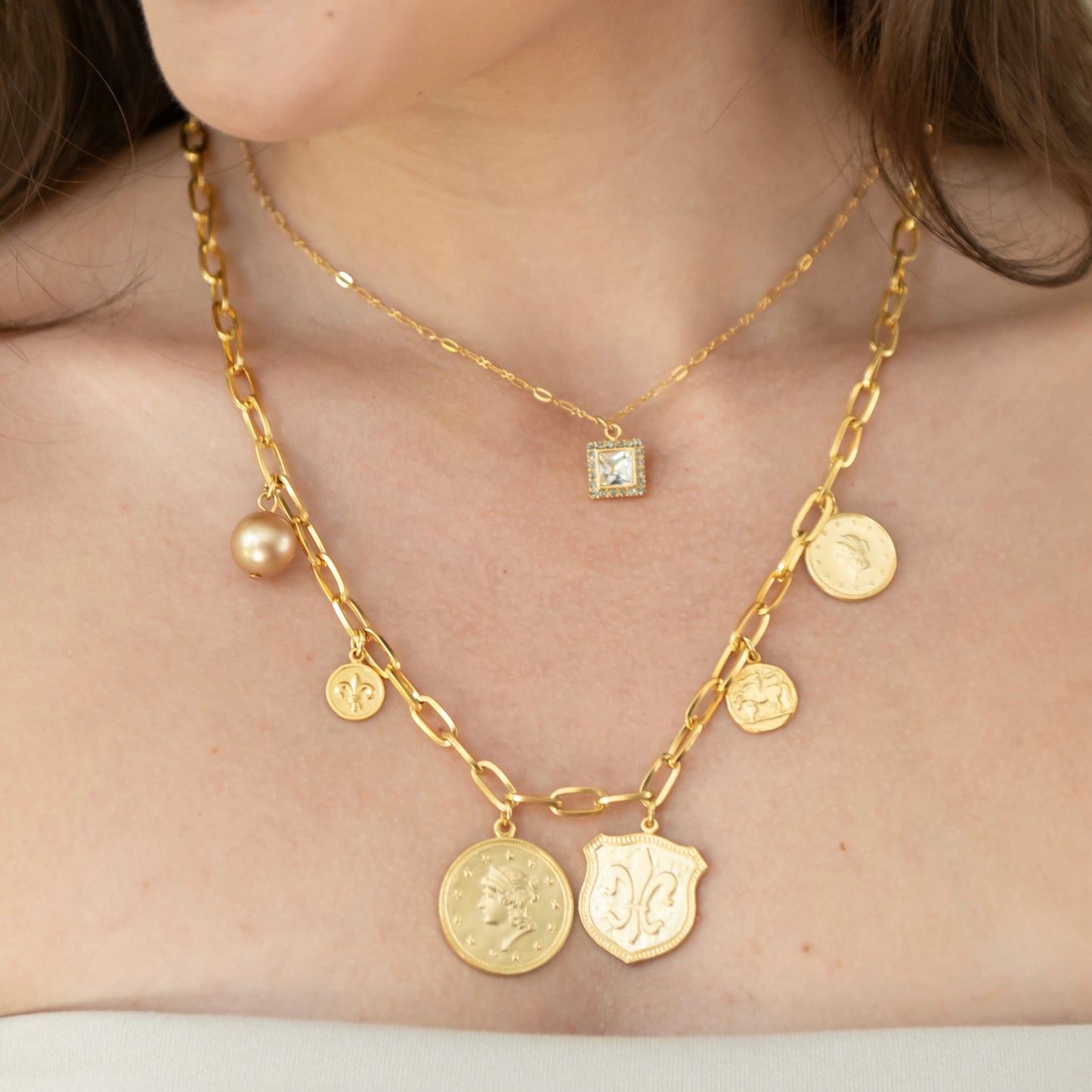 COLLAR ADRIANNE DIJES MONEDAS