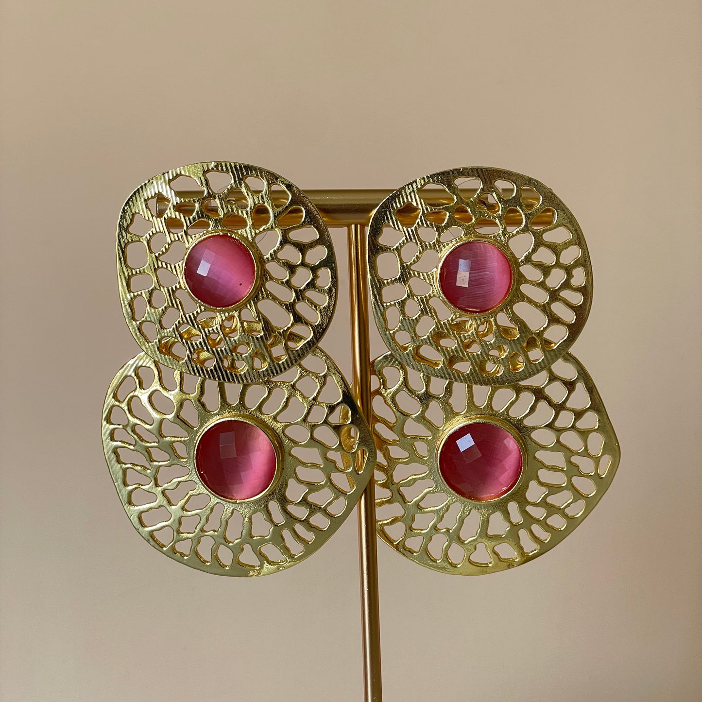 ARETES MONNGUS -ROSA