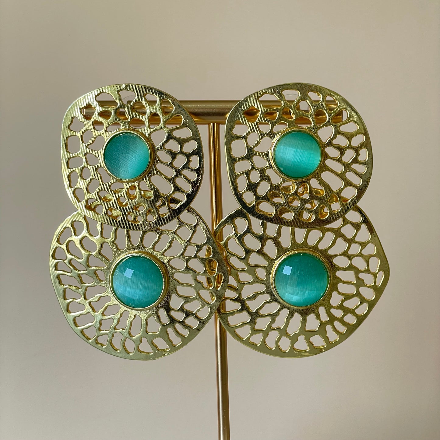 ARETES MONNGUS -MENTA
