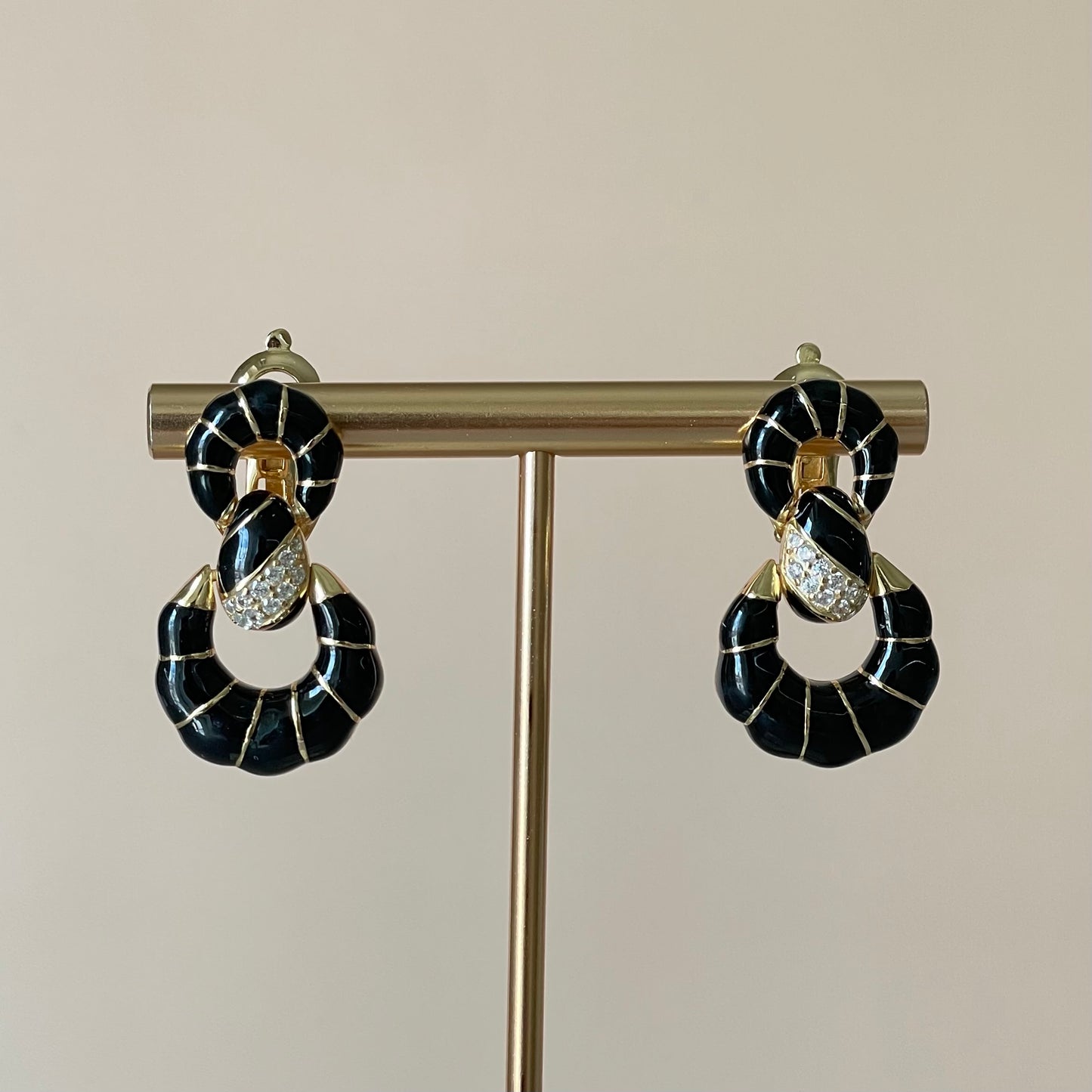 ARETES NIZA NEGRO