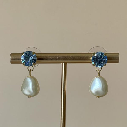 ARETES MINI PERLA CON CRISTAL AZUL