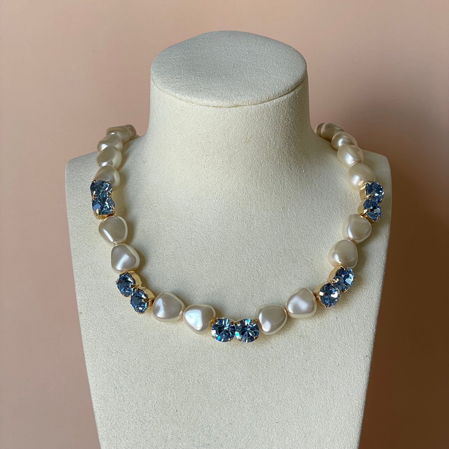 COLLAR ISABEL PERLAS CRISTAL AZUL