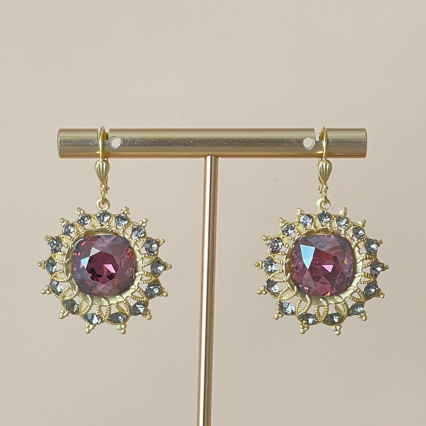 ARETES ARIA LILA
