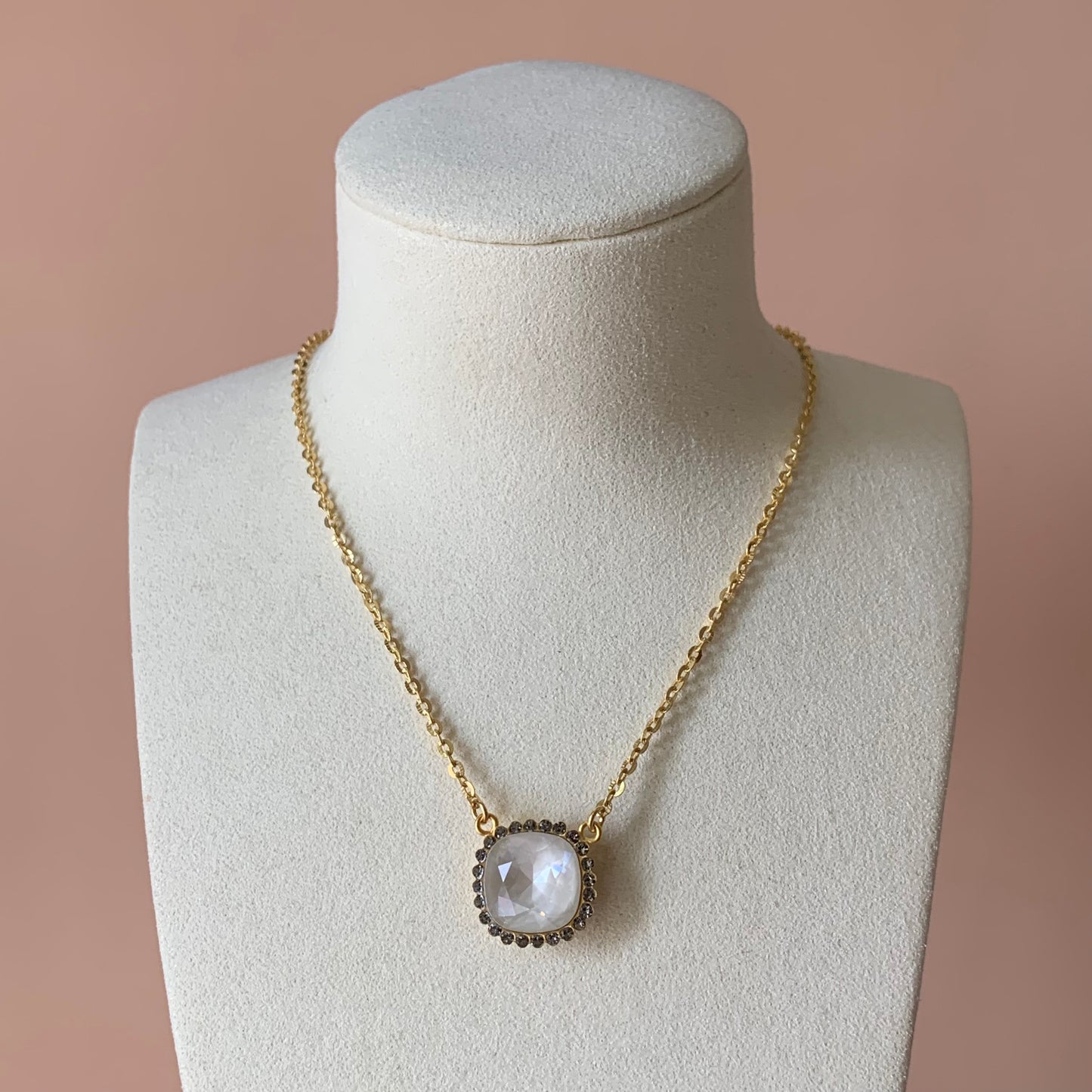 COLLAR RIVOLI BLANCO