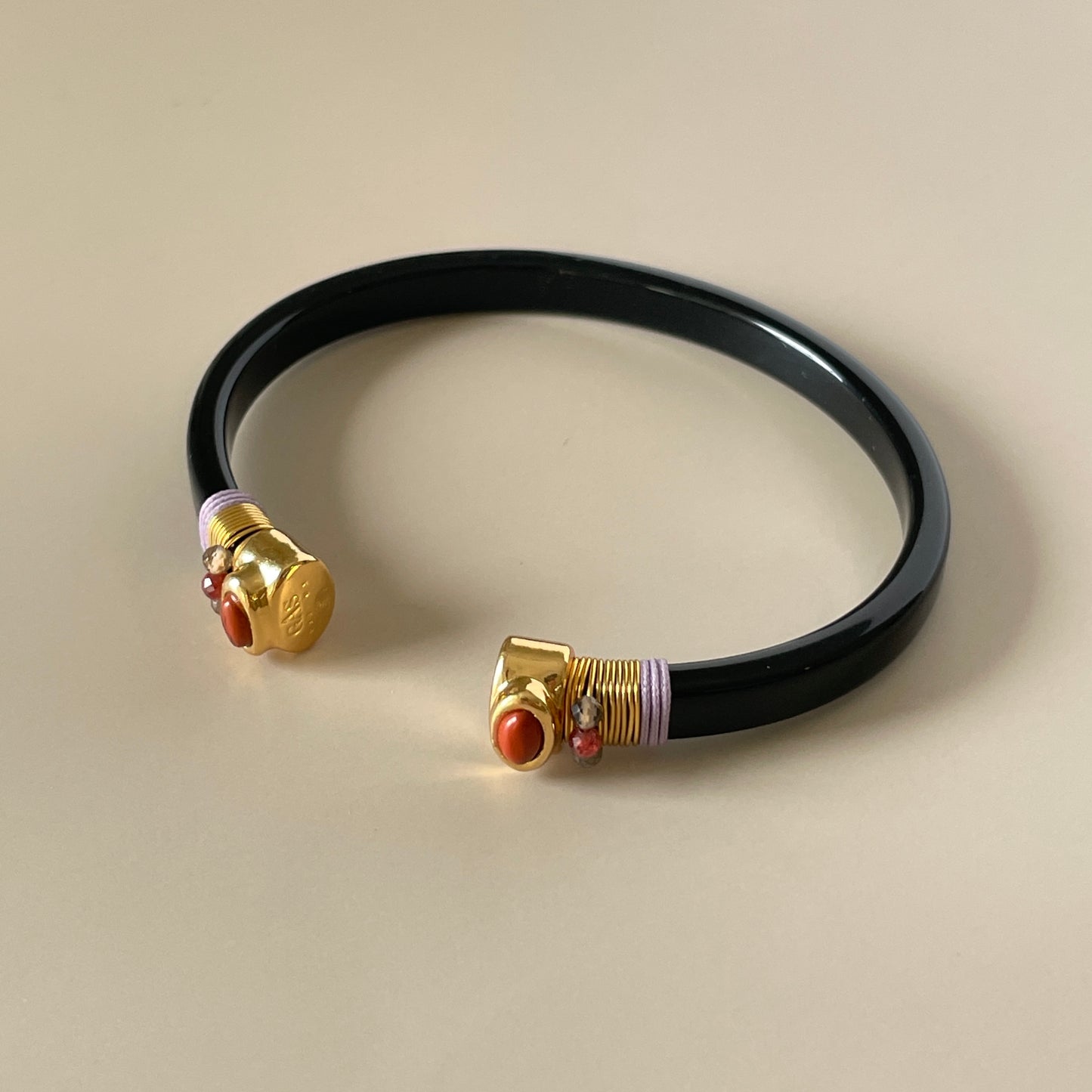 PULSERA SARINA -BLACK RED JASPE