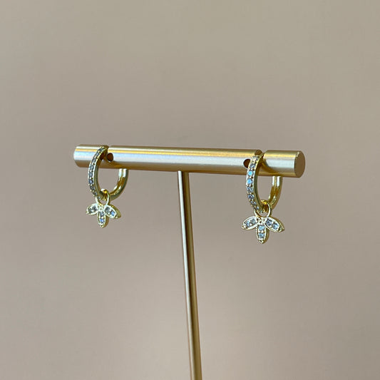 ARRACADAS TRES PETALOS CON CRISTAL