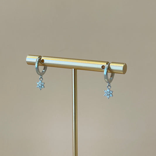 ARRACDAS SILVER CON FLOR DE CRISTAL
