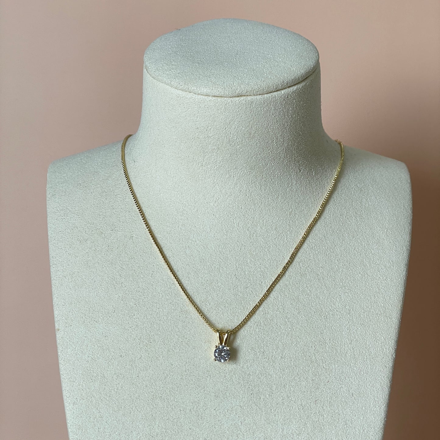 COLLAR CON DIJE CLASICO CRISTAL CLEAR