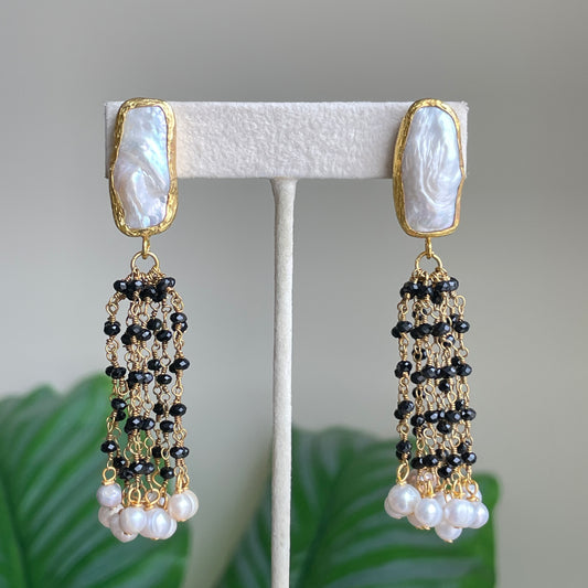 ARETES ARIANA NEGRO CON PERLITAS