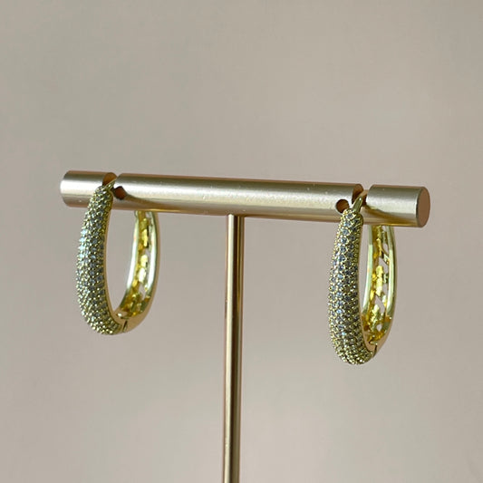 ARRACADAS OVALADAS CON CRISTAL