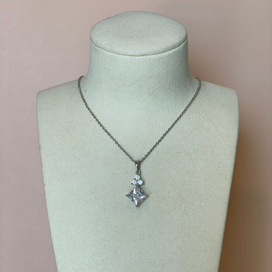 COLLAR DIJE ROMBO SILVER