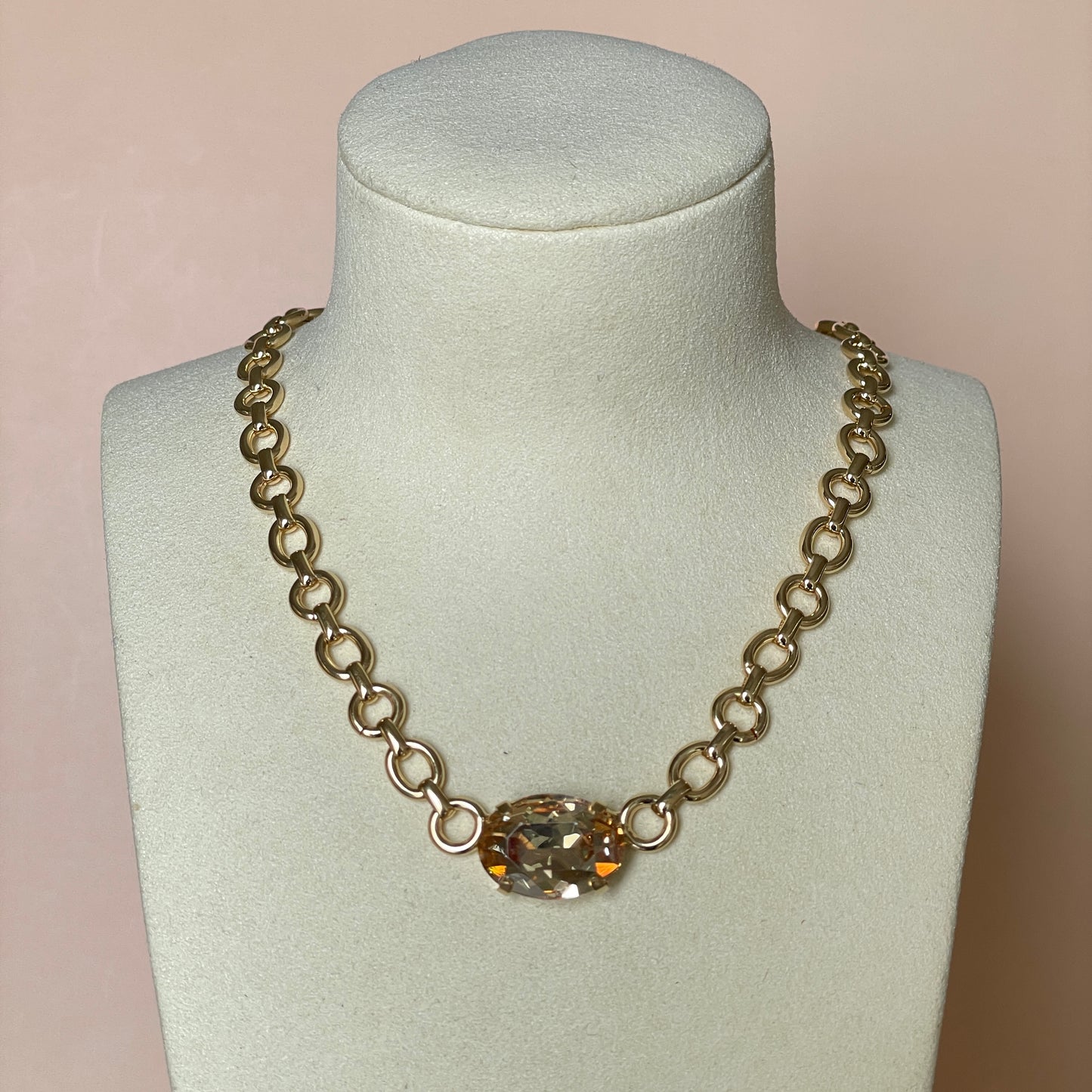 COLLAR CRISTAL OVAL DORADO