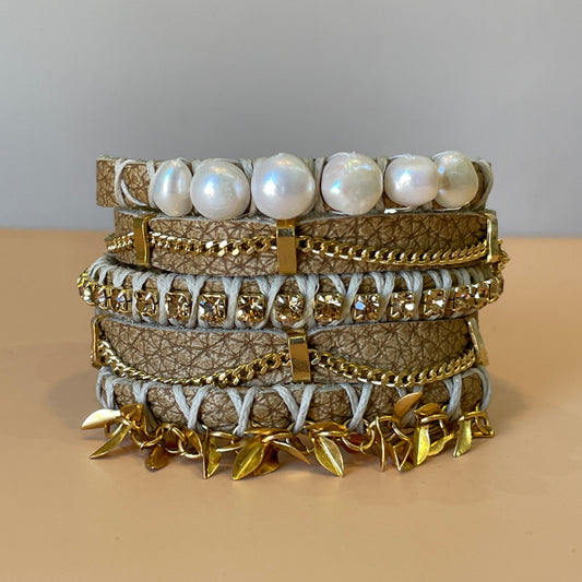 PULSERA HANCHA DORADA PERLAS Y CADENA CRISTAL DORADO