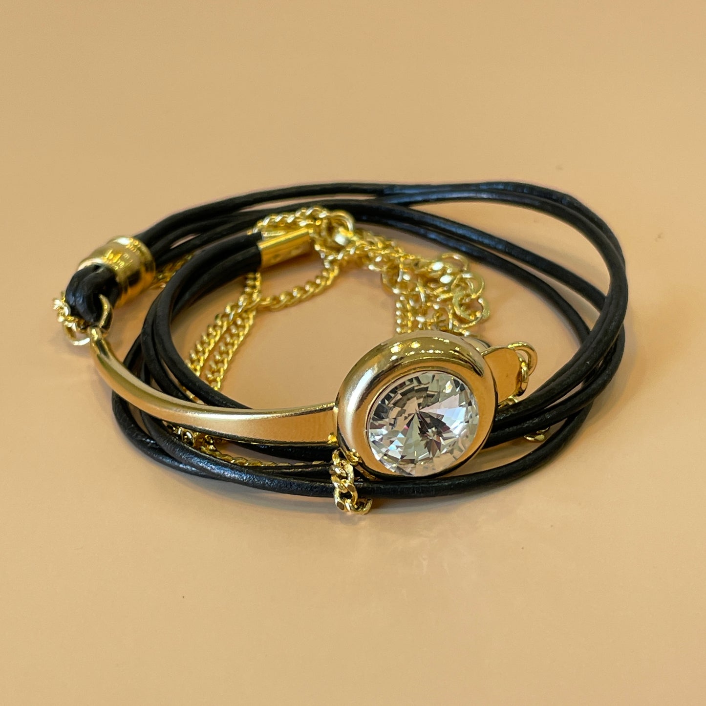 PULSERA ENROLLABLE ROMAN NEGRO CON CADENA CRISTAL CLEAR