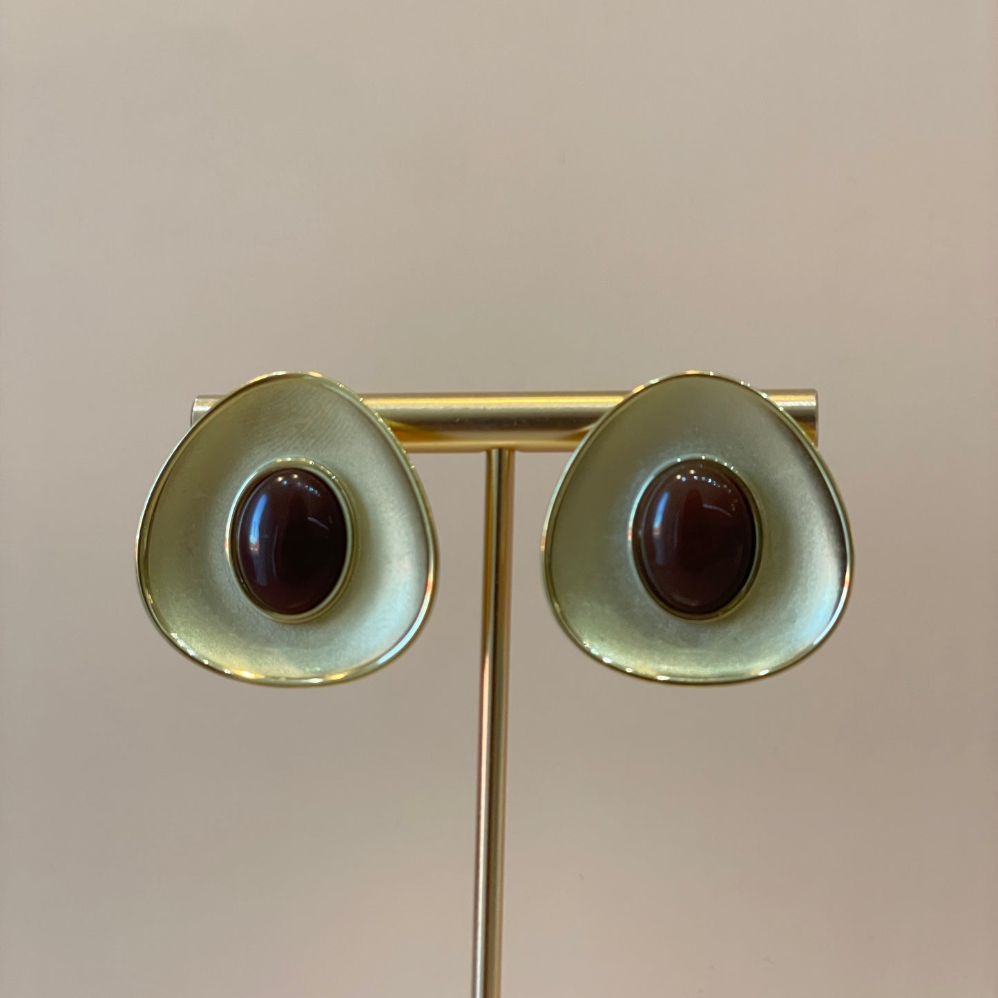 ARETES CECILIA  PIEDRA CAFE