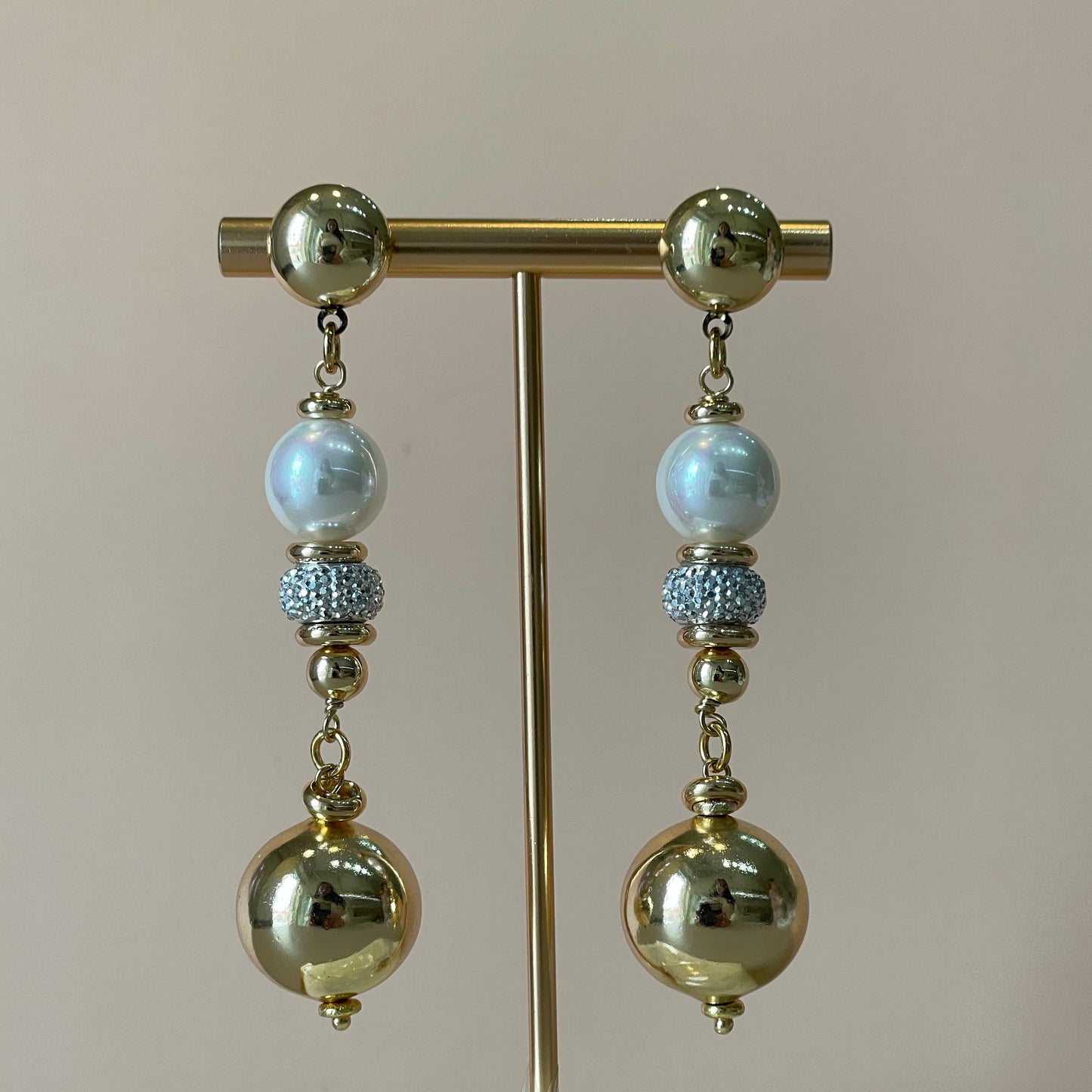 ARETES PERLATO