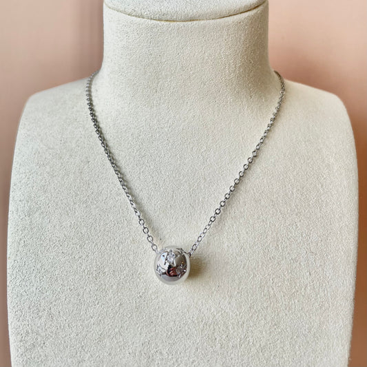 COLLAR SILVER CON DIJE CIRCULAR Y ESTRELLAS CLEAR