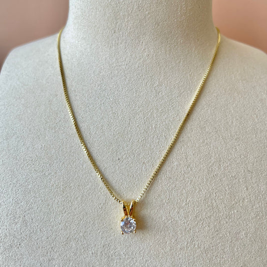 COLLAR GOLD CON DIJE CLEAR FORMA DE CONEJO