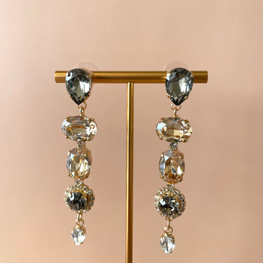 ARETES LONG OVAL DROP GOLD