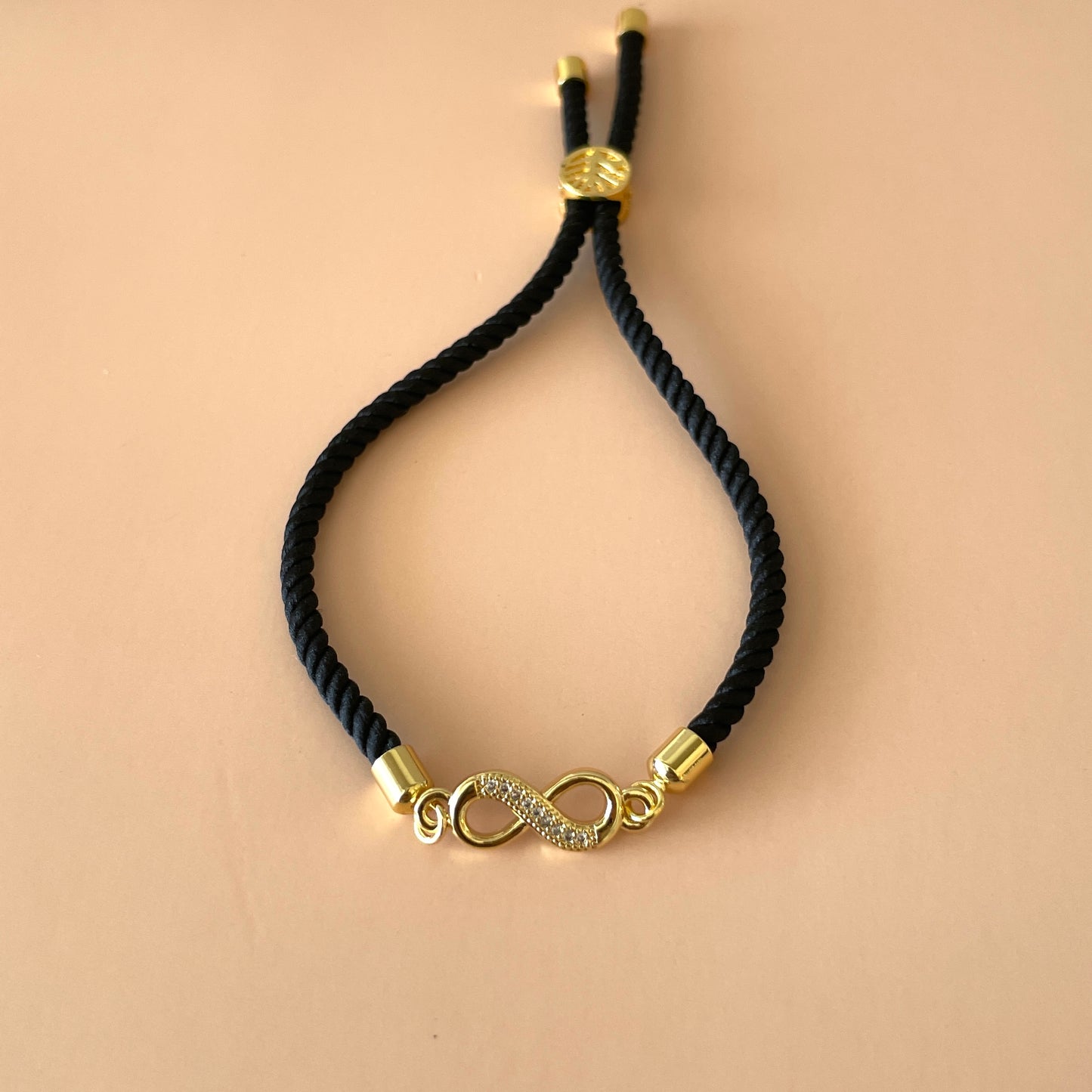 PULSERA AJUSTABLE HILO NEGRO & INFINITO