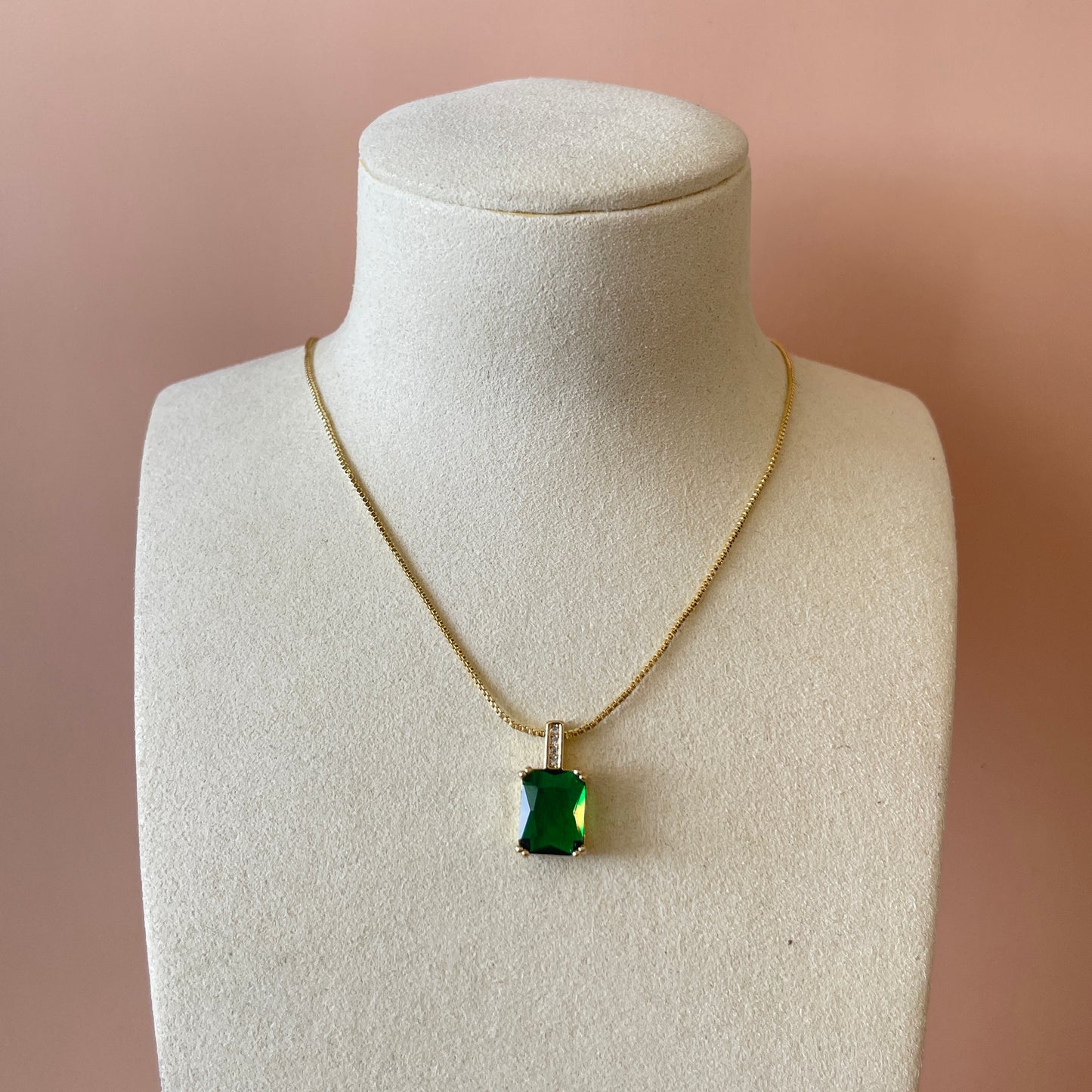 COLLAR CON DIJE OCTAGON ZIRCONIA ESMERALDA