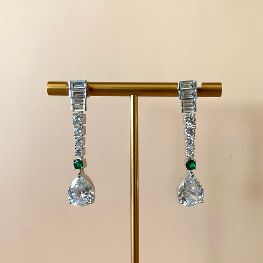 ARETE ZIRCONIA GOTA Y PIEDRA VERDE